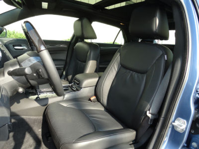 2011 Chrysler 300C  Base