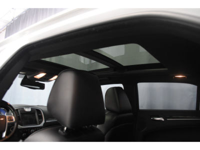 2012 Chrysler 300C  Base