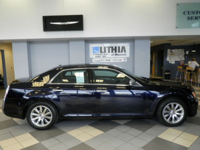 2011 Chrysler 300C  Base