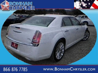 2011 Chrysler 300C  Base