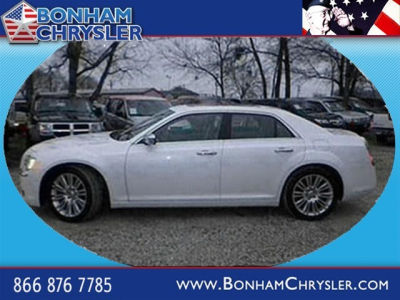 2011 Chrysler 300C  Base