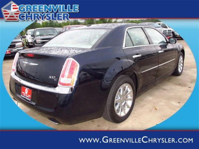 2011 Chrysler 300C  Base