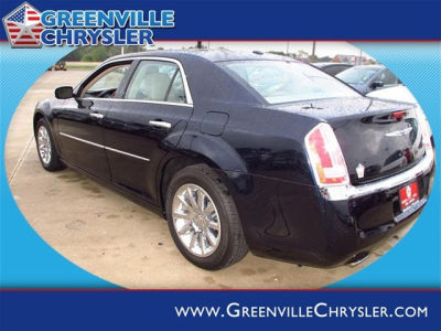 2011 Chrysler 300C  Base
