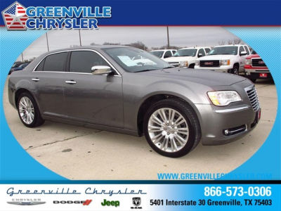 2011 Chrysler 300C  Base