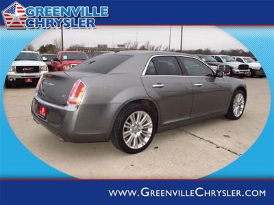 2011 Chrysler 300C  Base
