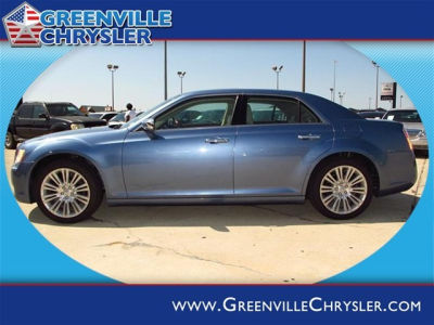 2011 Chrysler 300C  Base