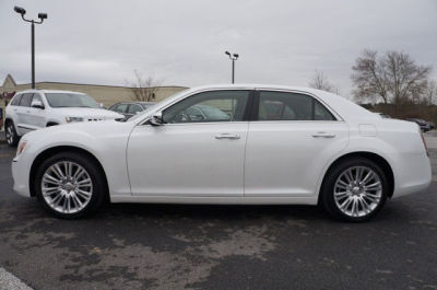 2011 Chrysler 300C  Base