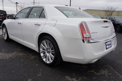 2011 Chrysler 300C  Base