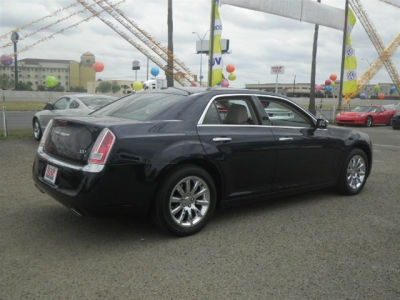 2011 Chrysler 300C