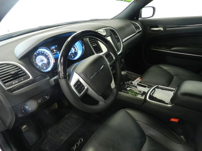 2013 Chrysler 300C  Base