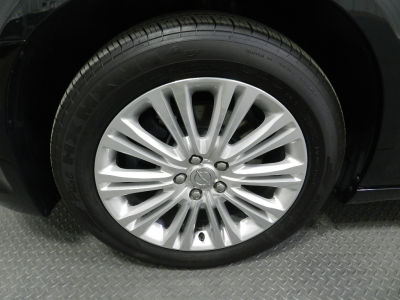 2013 Chrysler 300C  Base