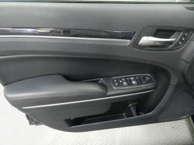 2013 Chrysler 300C  Base