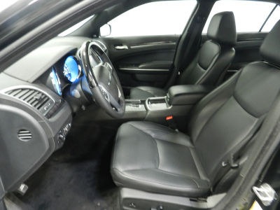 2013 Chrysler 300C  Base
