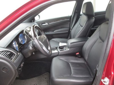 2011 Chrysler 300C  Base