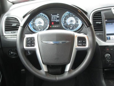 2011 Chrysler 300C  Base
