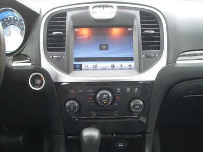 2011 Chrysler 300C  Base