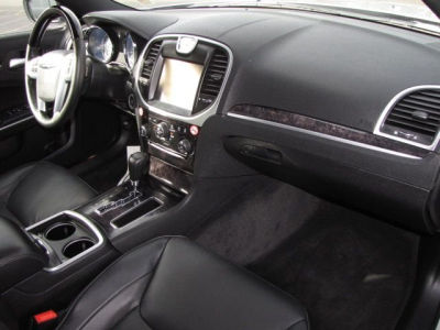 2012 Chrysler 300C  Base