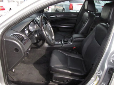 2012 Chrysler 300C  Base