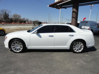 2011 Chrysler 300C  Base