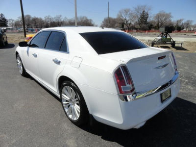 2011 Chrysler 300C  Base