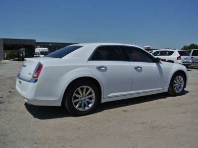 2013 Chrysler 300C  Base