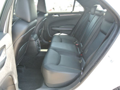 2013 Chrysler 300C  Base
