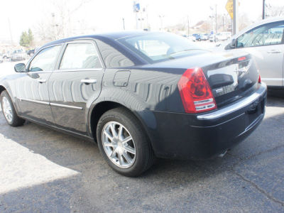 2010 Chrysler 300C  Base