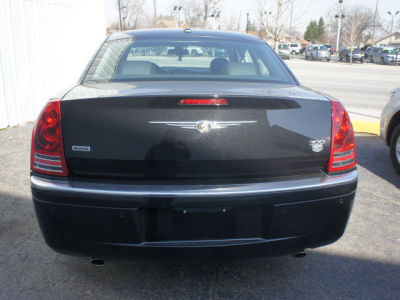 2010 Chrysler 300C  Base