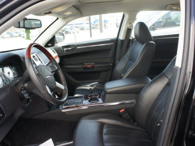 2010 Chrysler 300C  Base