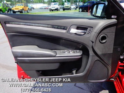 2011 Chrysler 300C  Base