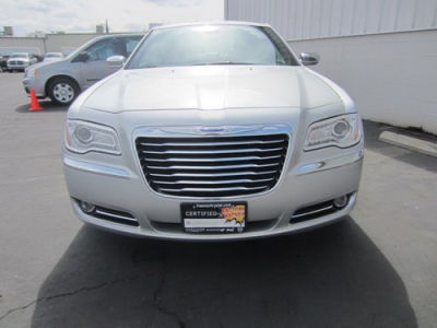 2012 Chrysler 300C  Base