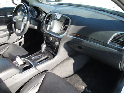 2012 Chrysler 300C  Base