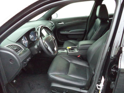2012 Chrysler 300C  Base
