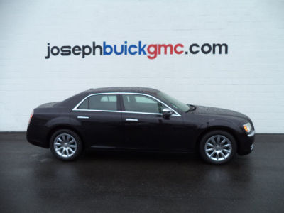 2012 Chrysler 300C  Base