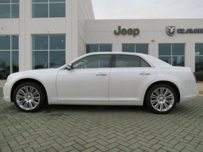 2011 Chrysler 300C