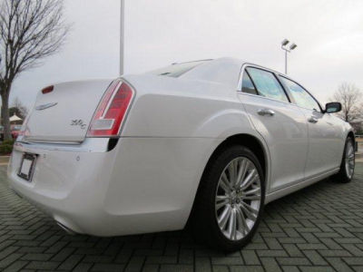 2011 Chrysler 300C