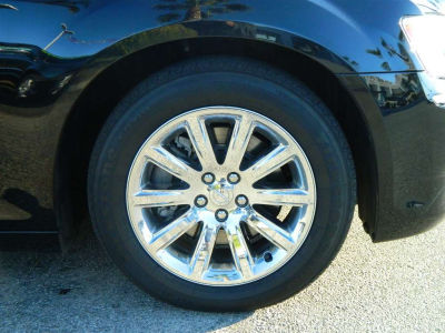 2012 Chrysler 300C  Base