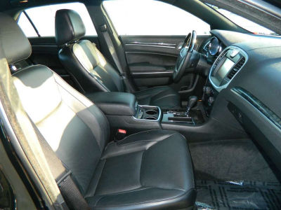 2012 Chrysler 300C  Base