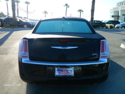 2012 Chrysler 300C  Base