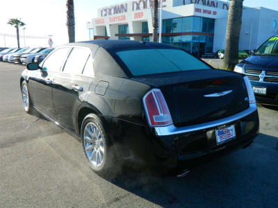 2012 Chrysler 300C  Base