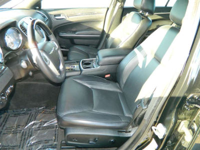 2012 Chrysler 300C  Base