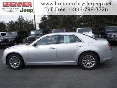2012 Chrysler 300C  Base