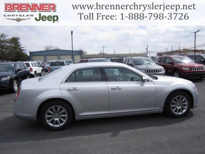 2012 Chrysler 300C  Base