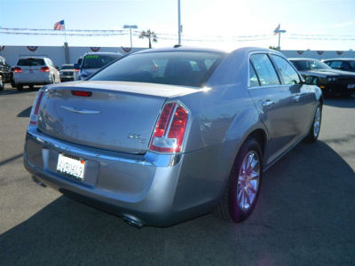 2011 Chrysler 300C  Base