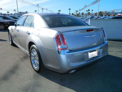 2011 Chrysler 300C  Base