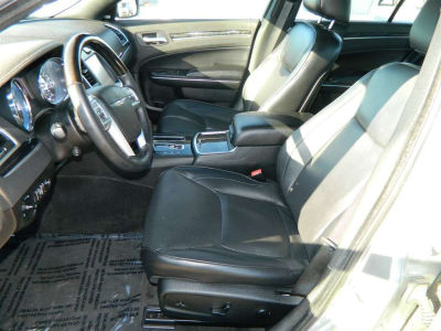 2011 Chrysler 300C  Base