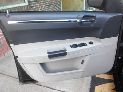 2006 Chrysler 300C  SRT-8