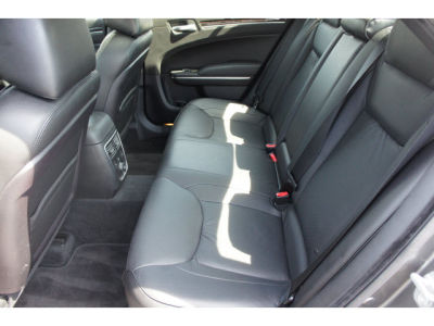 2011 Chrysler 300C  Base