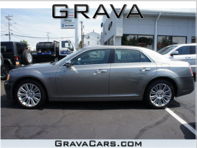 2011 Chrysler 300C  Base