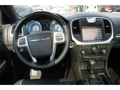 2011 Chrysler 300C  Base